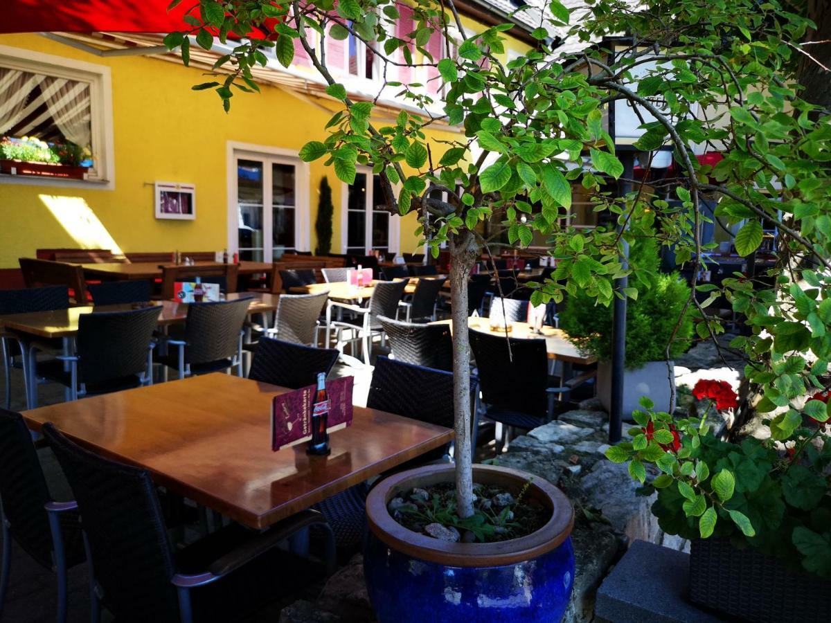 Tuniberg Restaurant Hotel Friburgo de Brisgovia Exterior foto
